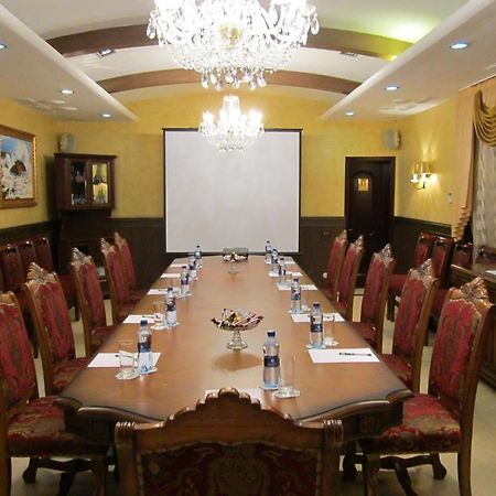 Merey Hotel Karagandy Εξωτερικό φωτογραφία