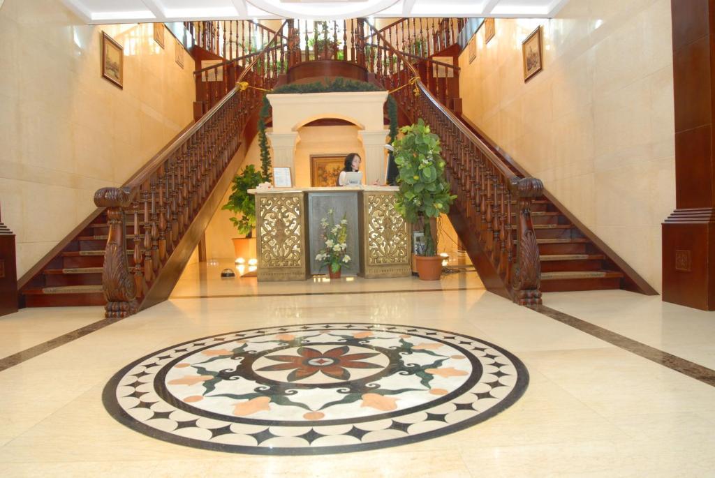 Merey Hotel Karagandy Εξωτερικό φωτογραφία