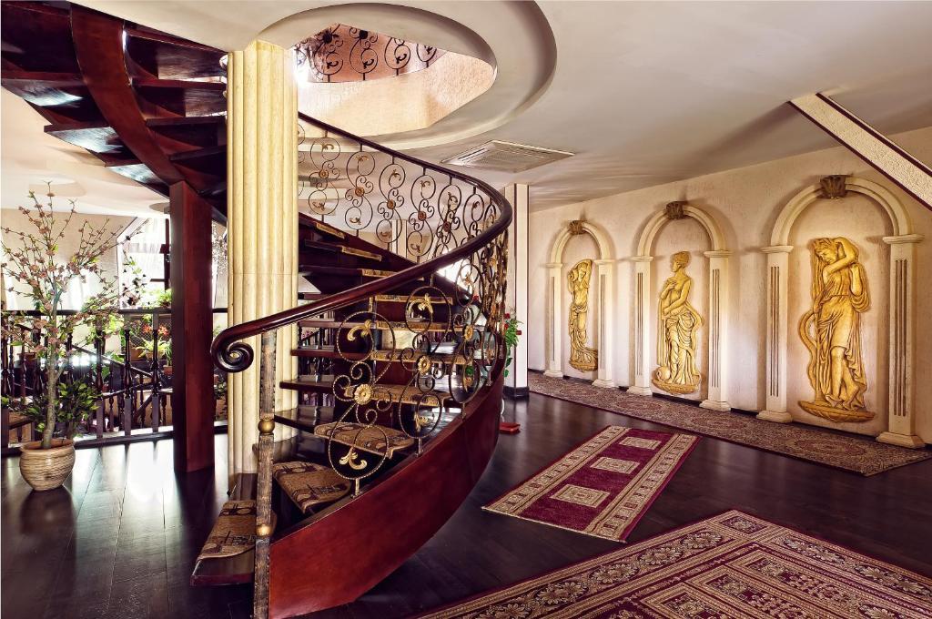 Merey Hotel Karagandy Εξωτερικό φωτογραφία